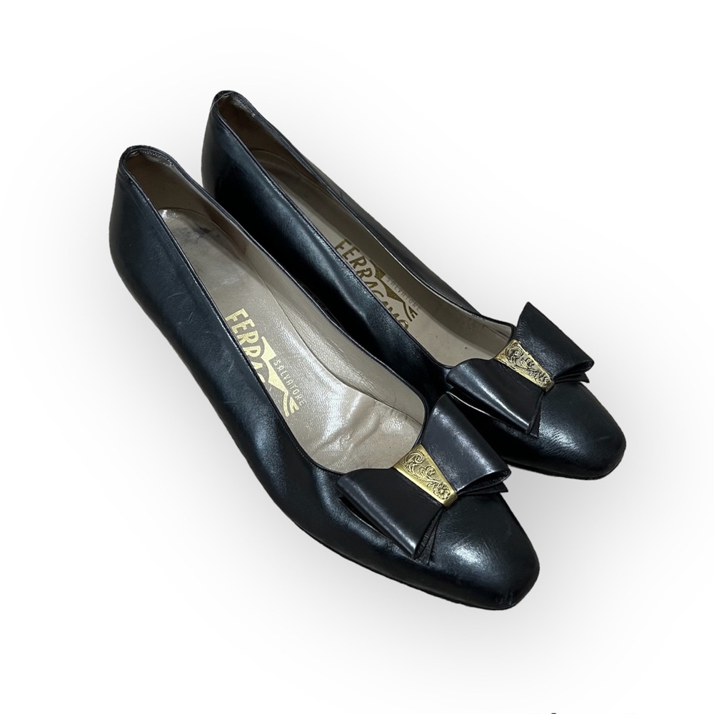 Salvatore Ferragamo Vintage Bow Heels—8AAA